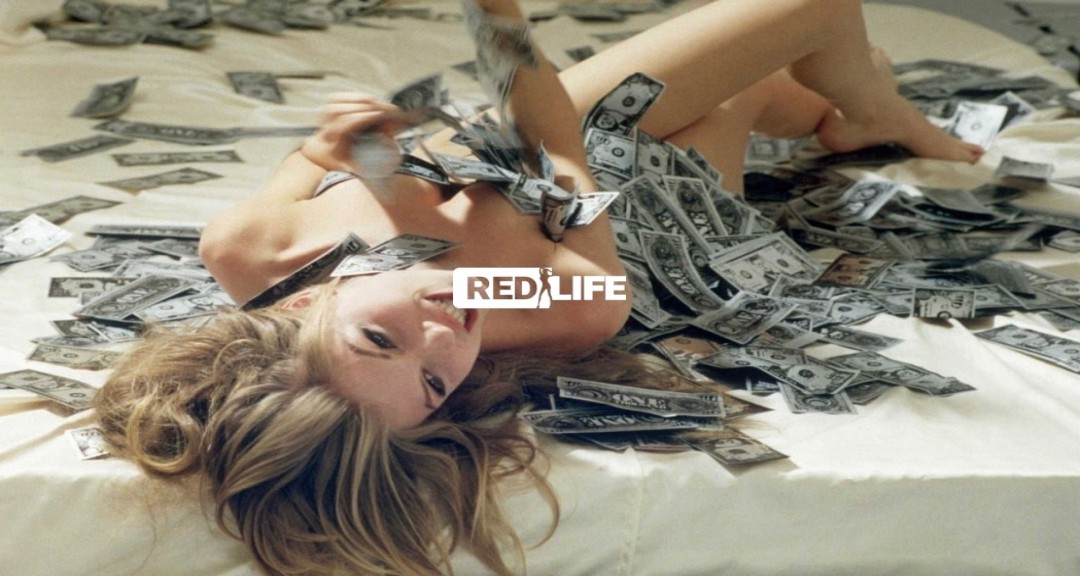 Luxury Accommodation, Female Management, and